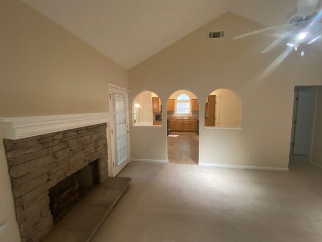Building Photo - 1224 Blazing Rdg W