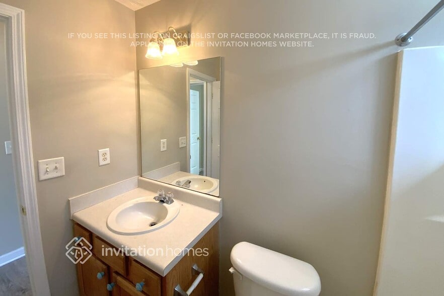 Building Photo - 175 Dillion Dr