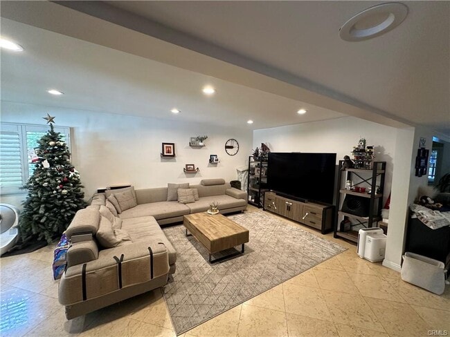 Building Photo - 14623 Weddington St