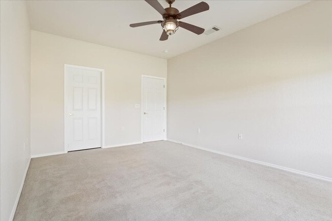 Building Photo - 141 Dickens Cir