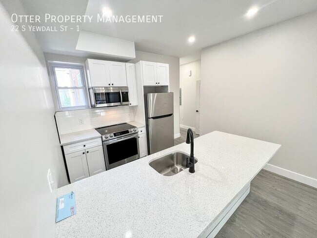Building Photo - 22 S Yewdall St