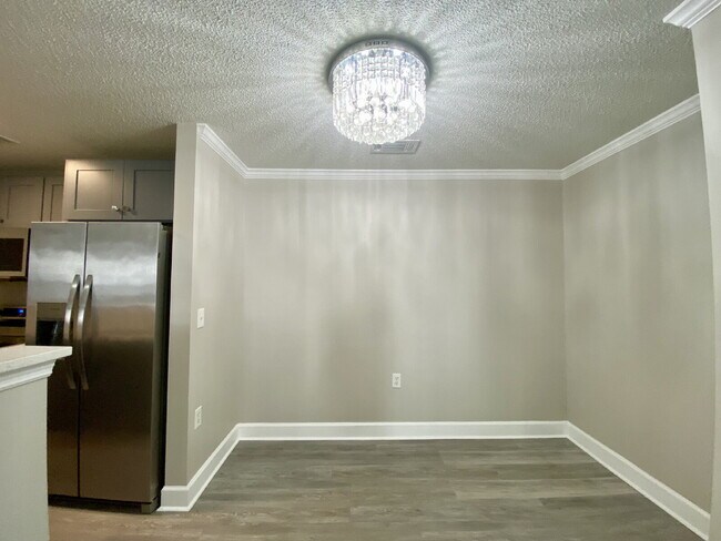 Building Photo - Renovated Two-Bedroom Condo for Rent!