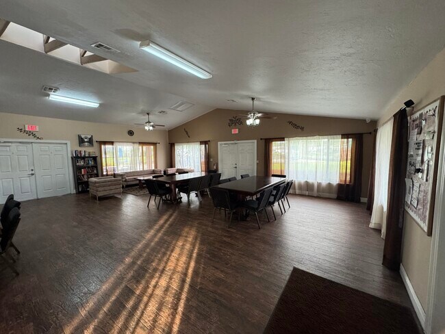 Building Photo - 1148 Summit Trail Cir