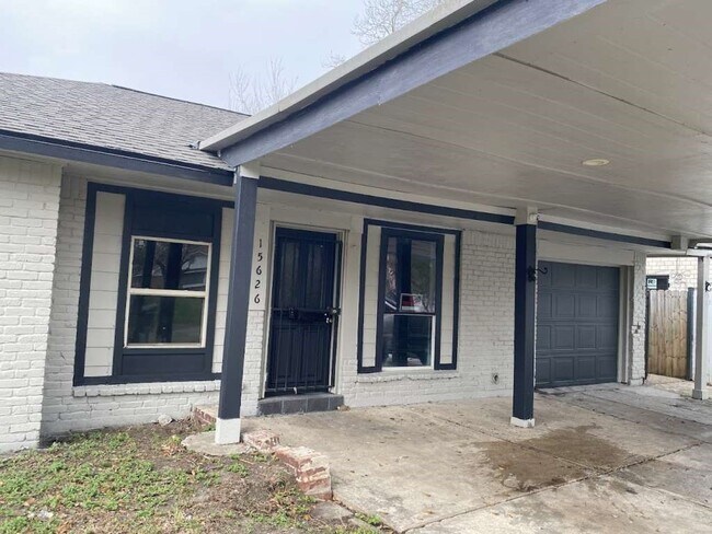 Primary Photo - 15626 Corsair Rd