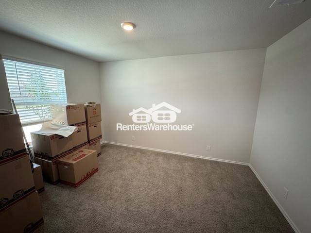 Building Photo - Two Story 4 bedroom / 2.5 bathroom in Whis...