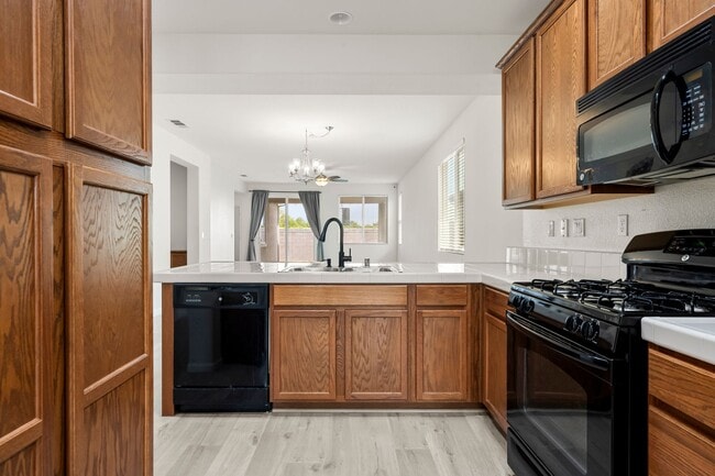 Building Photo - Desirable Elk Grove Area