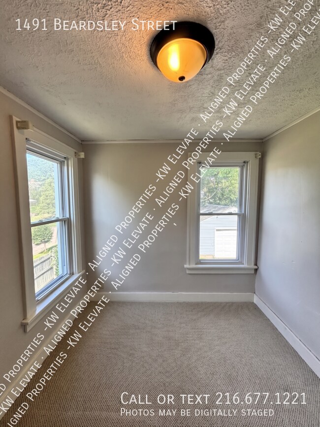 Building Photo - 1491 Beardsley St