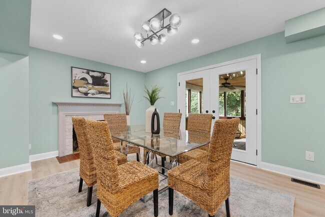 Building Photo - 10429 Headly Ct