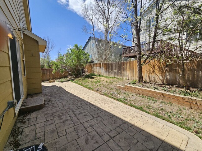 Building Photo - 11215 Jansen St