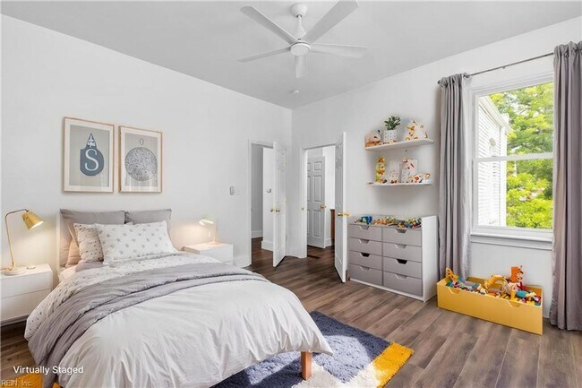 Building Photo - Where Vintage Vibes Meet Modern Mojo—Rent This Rare Historic 4BR/2BA Duplex in Norfolk’s Park Place