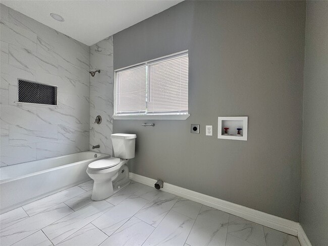 Building Photo - 4106 Robertson St