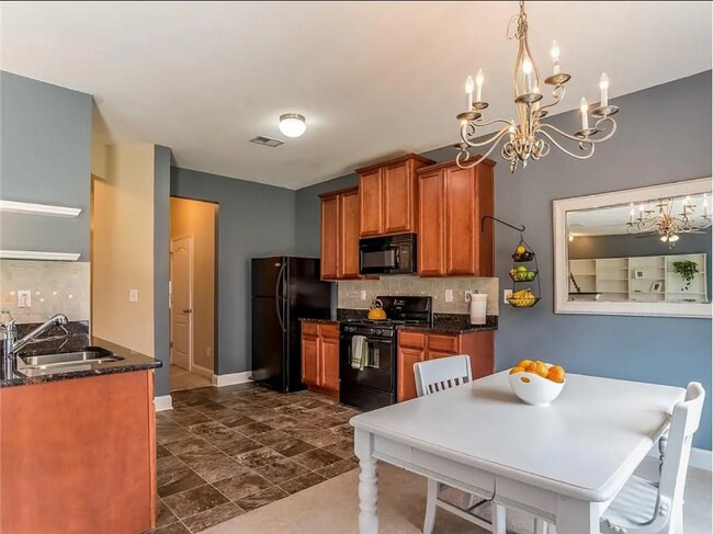 Building Photo - 3945 Pointe Vecchio Cir