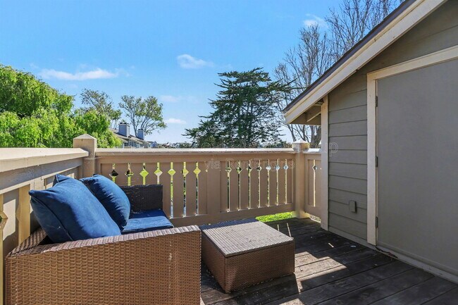 Building Photo - 152 Lakeshore Ct