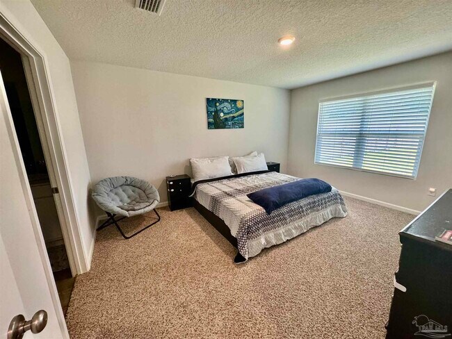 Building Photo - 914 Lovebird Ct
