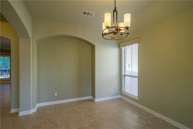 Building Photo - 307 Elderberry Rd