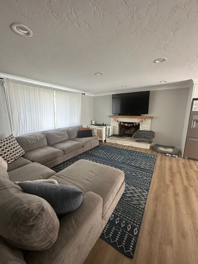 Building Photo - Orem Duplex - Upstairs