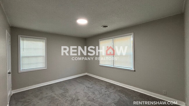 Building Photo - 1911 Quinn Ave