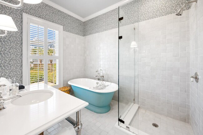 Building Photo - 886 Debordieu Blvd