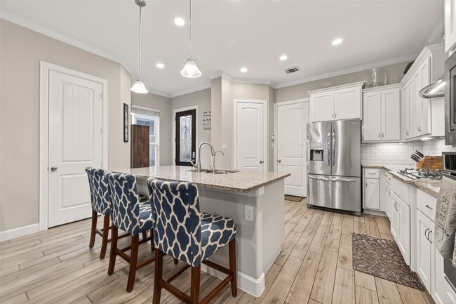 Building Photo - 1914 Shearn St