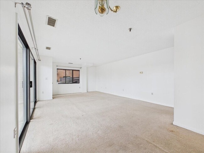 Building Photo - 3920 Mystic Valley Pkwy