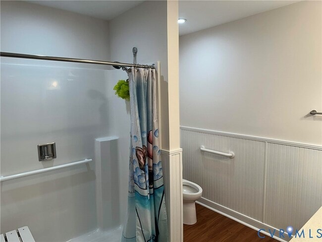 Building Photo - 10510 Courtney Rd