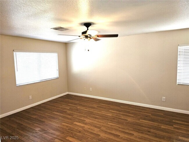 Building Photo - 8500 Glade Minnow Ave