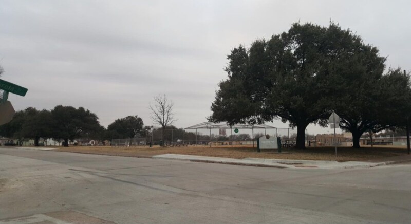 Building Photo - 2208 Farola Dr