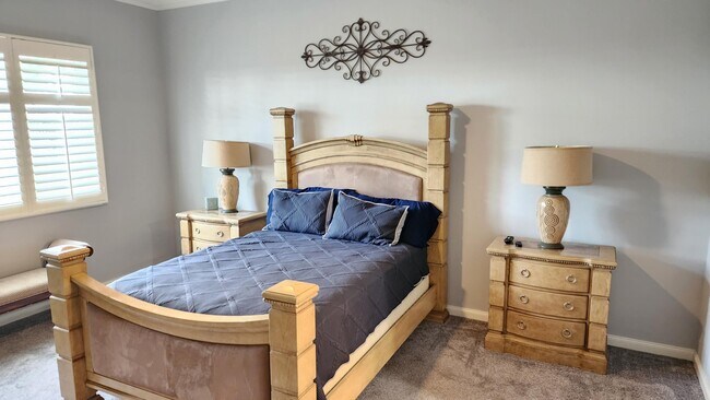 Building Photo - 35 Harbour Isle Dr W