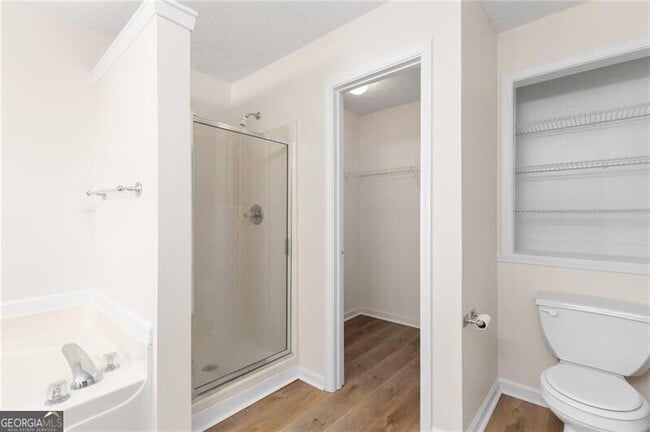 Building Photo - 1090 Norwalk Trce