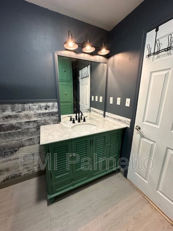 Building Photo - 1019 Trillie Ln