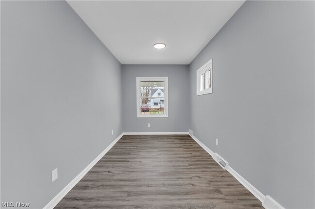 Building Photo - 3203 Ingleside Dr