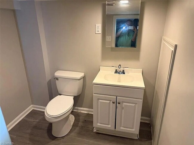 Building Photo - Charming 3 BD / 1.5 BA Home with Finished Basement
