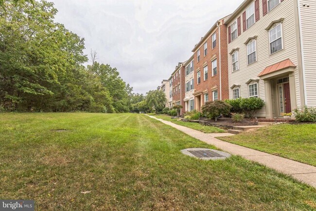 Building Photo - 42753 Stadler Ln