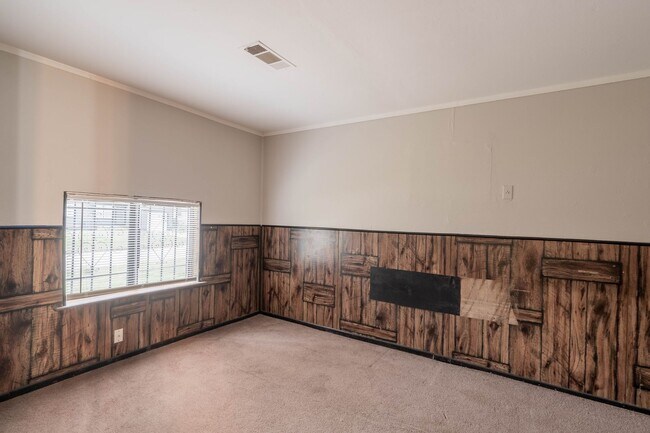 Building Photo - 3 Bed | 1 Bath in North Tulsa!