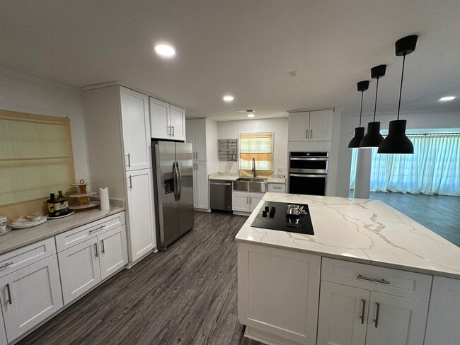 Building Photo - 289 Woodmont Dr