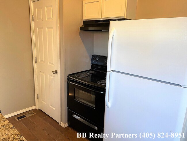 Building Photo - 1115 S Atlanta Ave