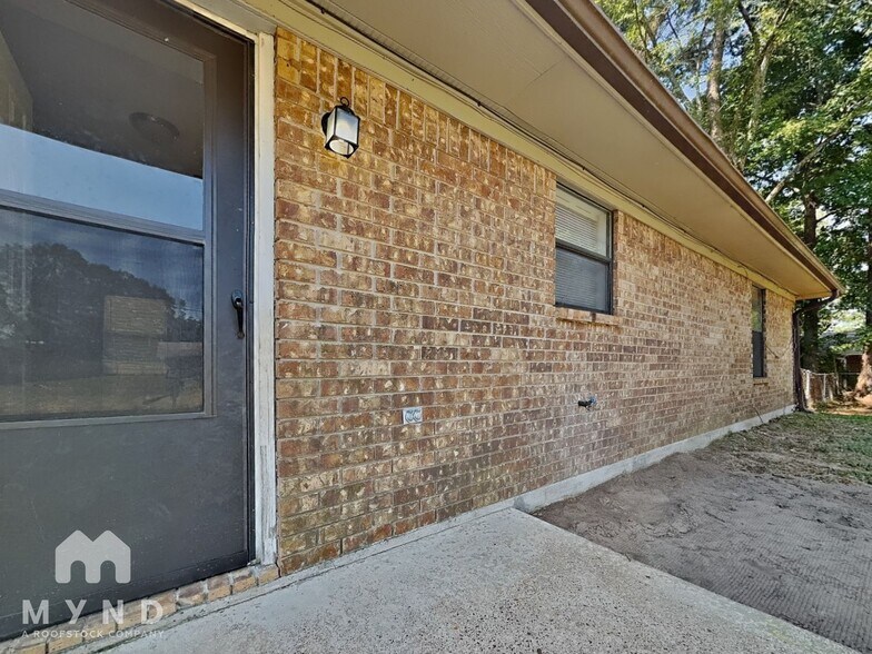 Building Photo - 4 Sherry Ridge