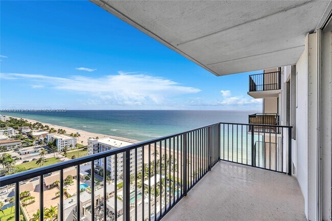Building Photo - 2201 S Ocean Dr