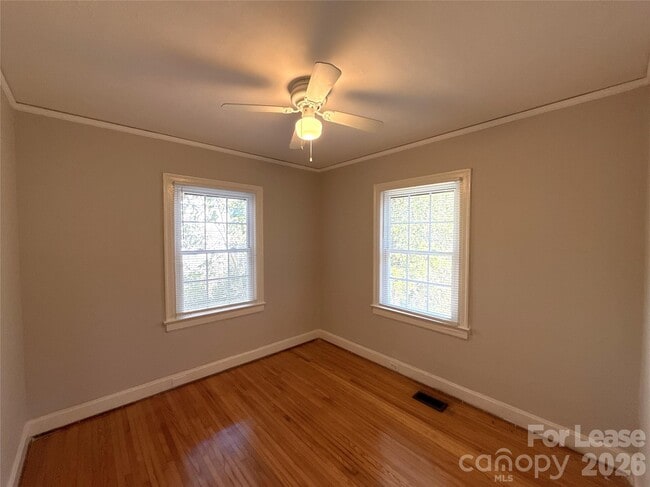 Building Photo - 1408 Ivey Dr