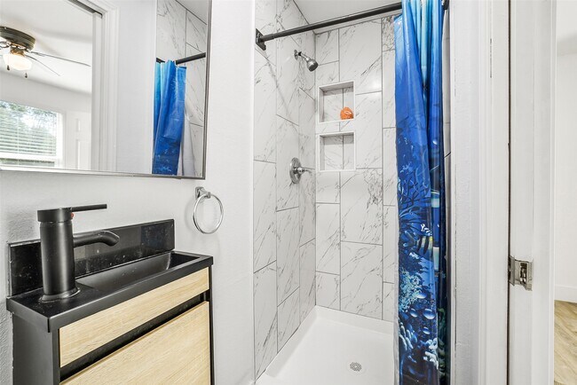 Building Photo - 307 Penick Rd