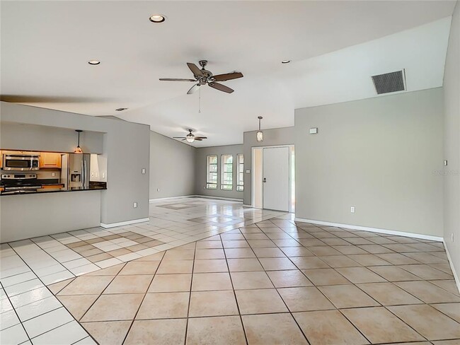 Building Photo - 2375 Bendway Dr