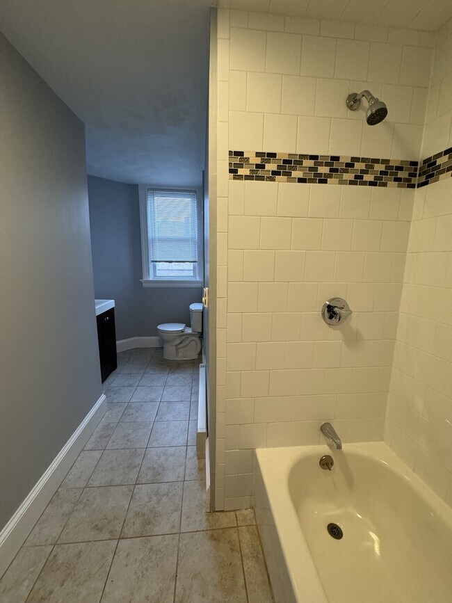 Edgewood View 163165 Norwood Ave Cranston RI 02905 Apartment Finder