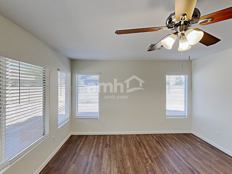 Building Photo - 9224 E Lobo Ave