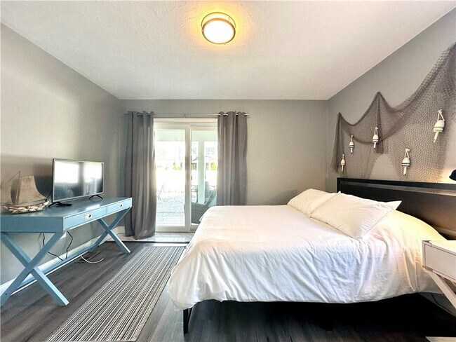 Building Photo - 90 Wolcott Ave