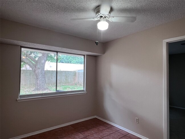 Building Photo - 22422 Elsinore Dr