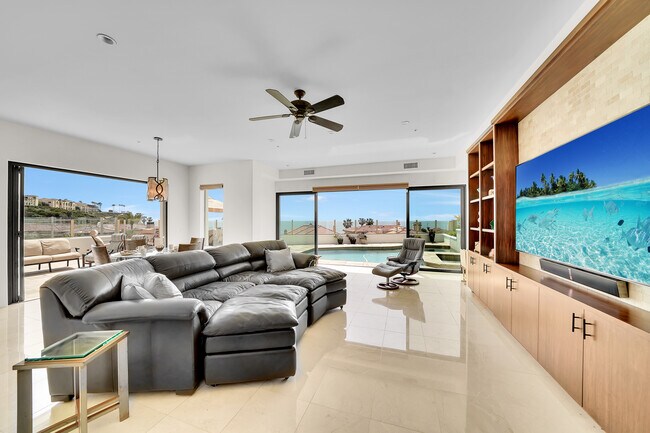 Building Photo - 30 Ritz Cove Dr