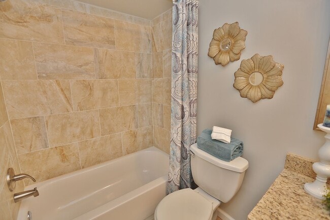 Building Photo - MUST SEE! Charming 3-Bedroom Townhome in Thoroughgood! 1-Car Attached Garage!