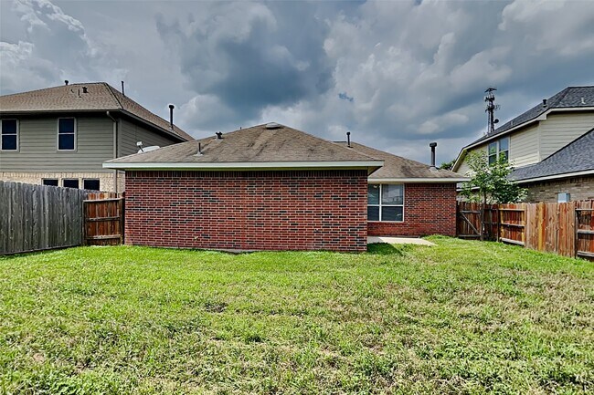 Building Photo - 8723 Rollick Dr