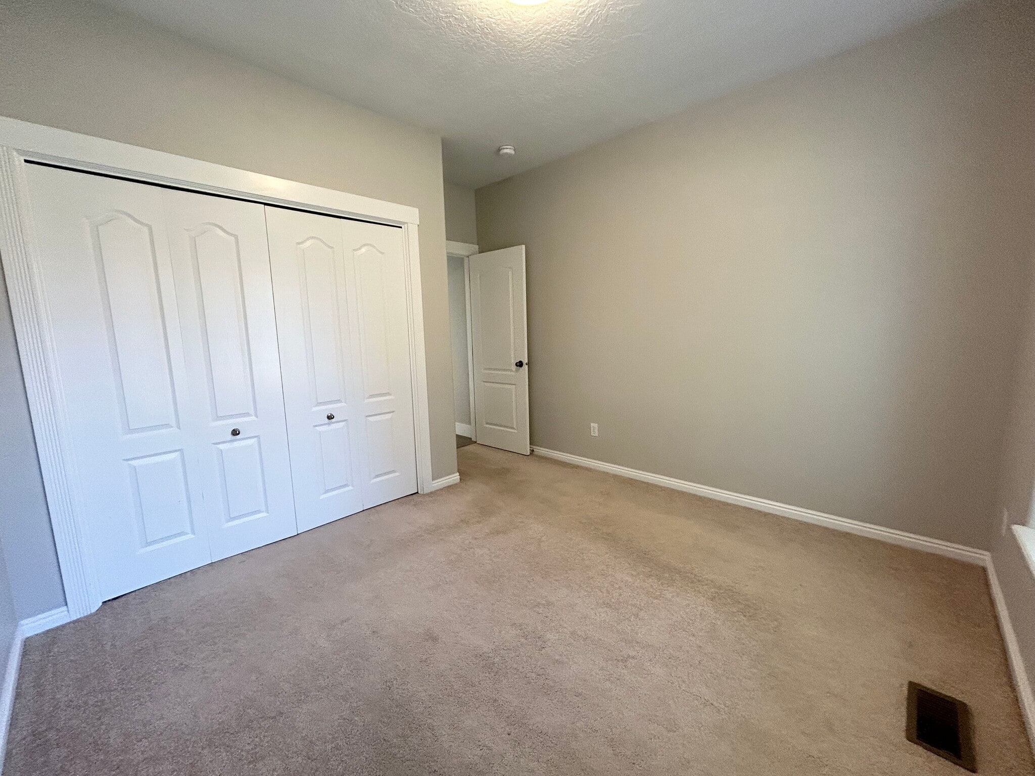 Building Photo - 5535 N Lolo Pass Ave