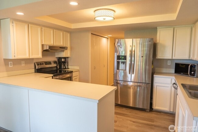 Building Photo - 2Bd/1.75Ba Kirkland Condo